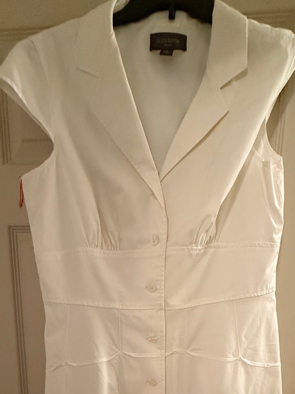 Liz Claiborne White Sleeveless Button-Front Dress with Notched Collar
